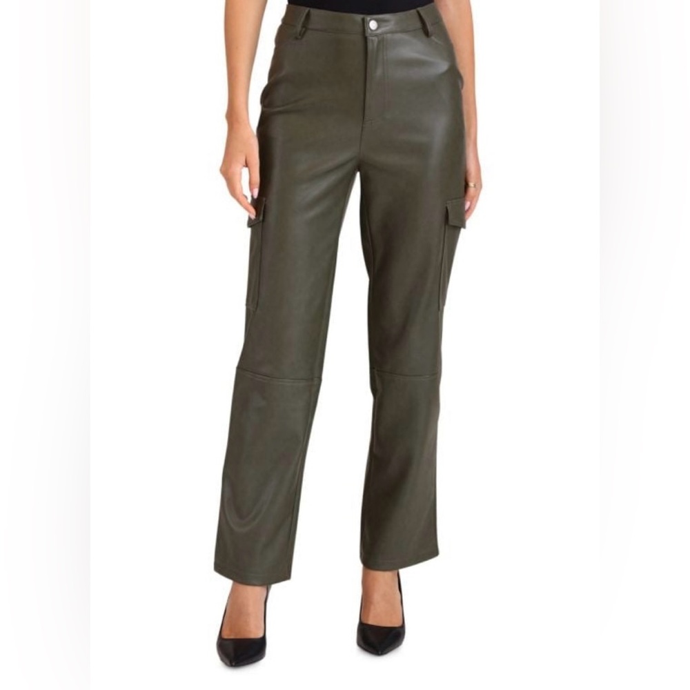 NWT Bagatelle Collection Faux Leather Cargo Pants in Bay Leaf Green